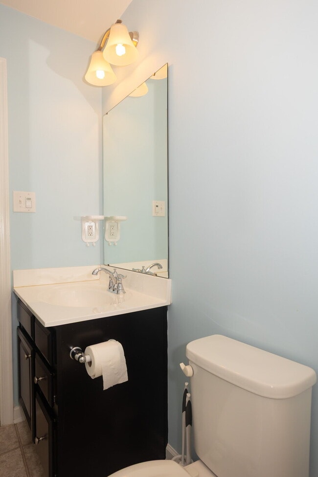 Building Photo - Exceptional 3-bedroom, 2.5-bathroom townhouse in the sought after community of The Villages at Cr...