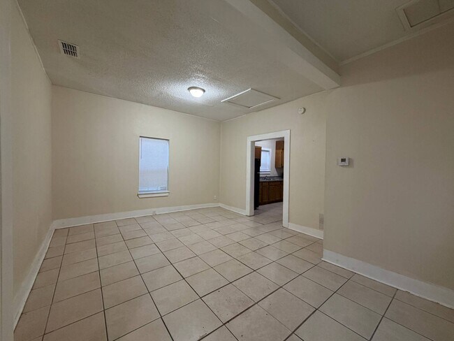 Building Photo - 1441 Cleveland St