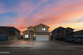 Building Photo - 11632 Mesquite Miel Dr