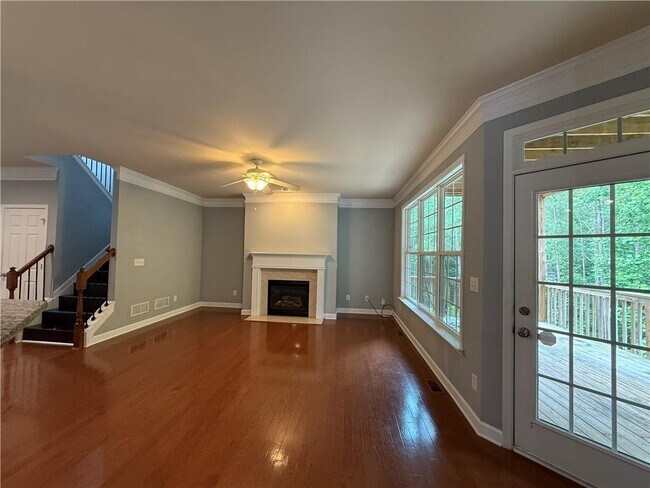 Building Photo - 2501 Royston Dr