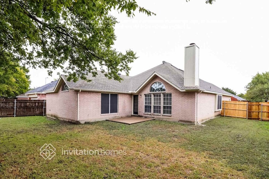 Building Photo - 1617 Churchill Ln