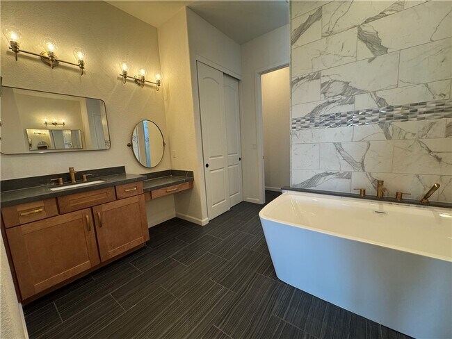 Building Photo - 3040 Fort Mojave Dr