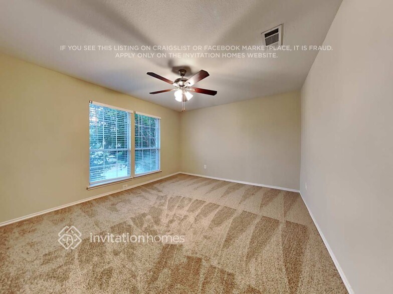 Building Photo - 10408 Hideaway Trail