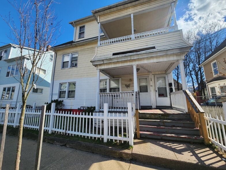 Building Photo - 84 Elizabeth St