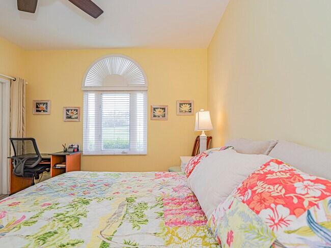 Building Photo - 5075 Harmony Cir