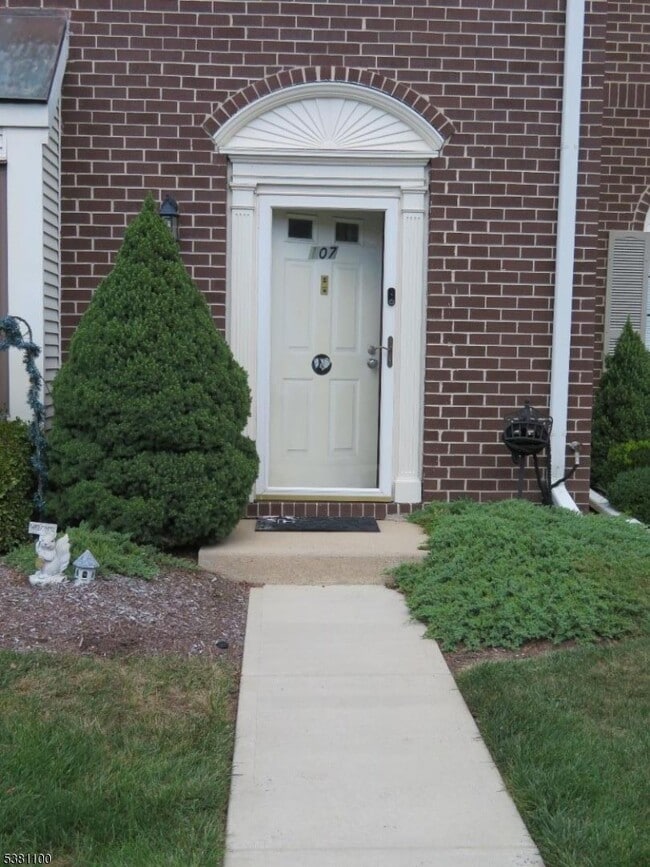 Building Photo - 107 Fisher Dr