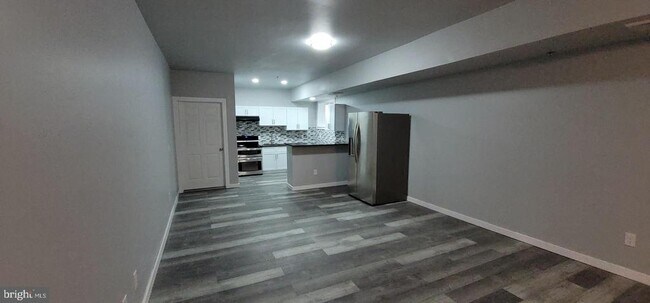 Building Photo - 1729 Centre Ave