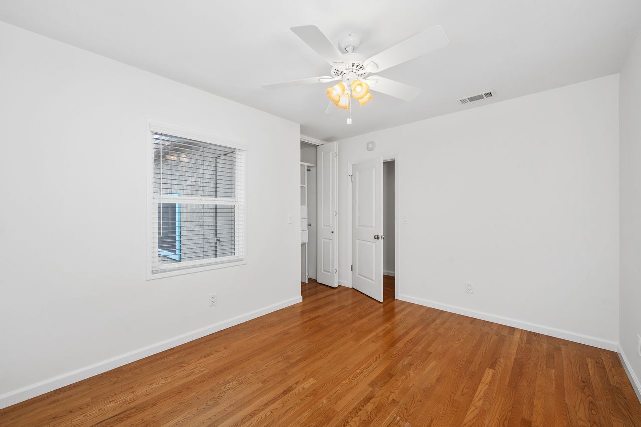 Building Photo - 7901 Westlawn Ave