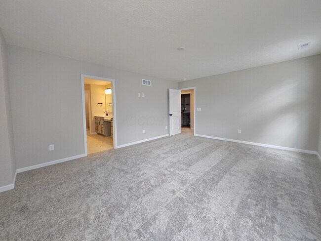 Building Photo - 8604 Apricot Wy