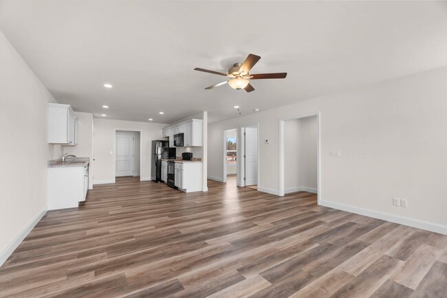 Building Photo - Highland Point Dr 849/851