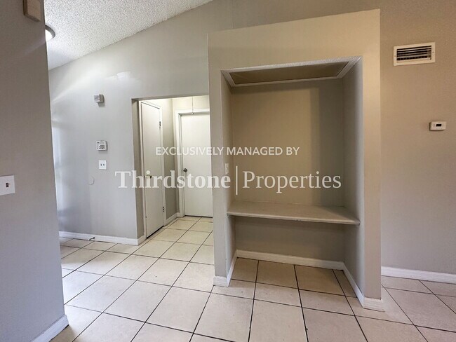 Building Photo - 5143 Indian Lakes Ct