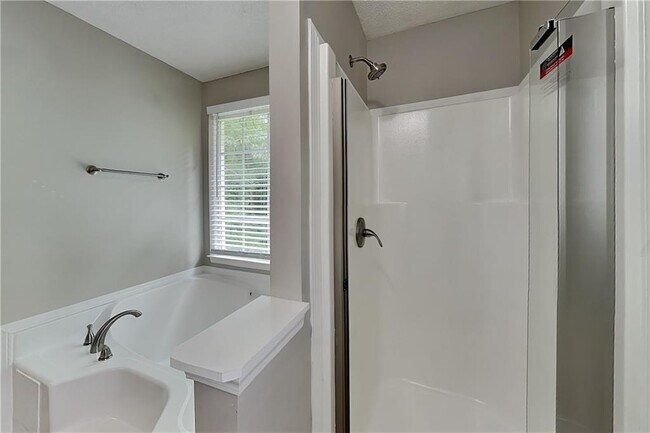 Building Photo - 360 Warrenton Dr