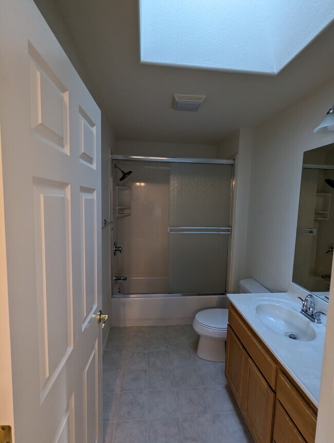 Master Bath - 718 S Royal Ave