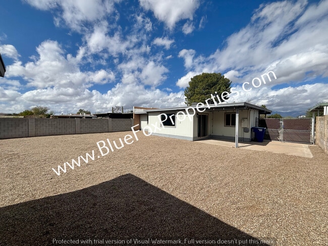 Building Photo - 2480 Rose Peak Dr