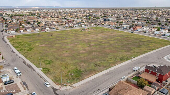 Building Photo - 14199 Gil Reyes Dr