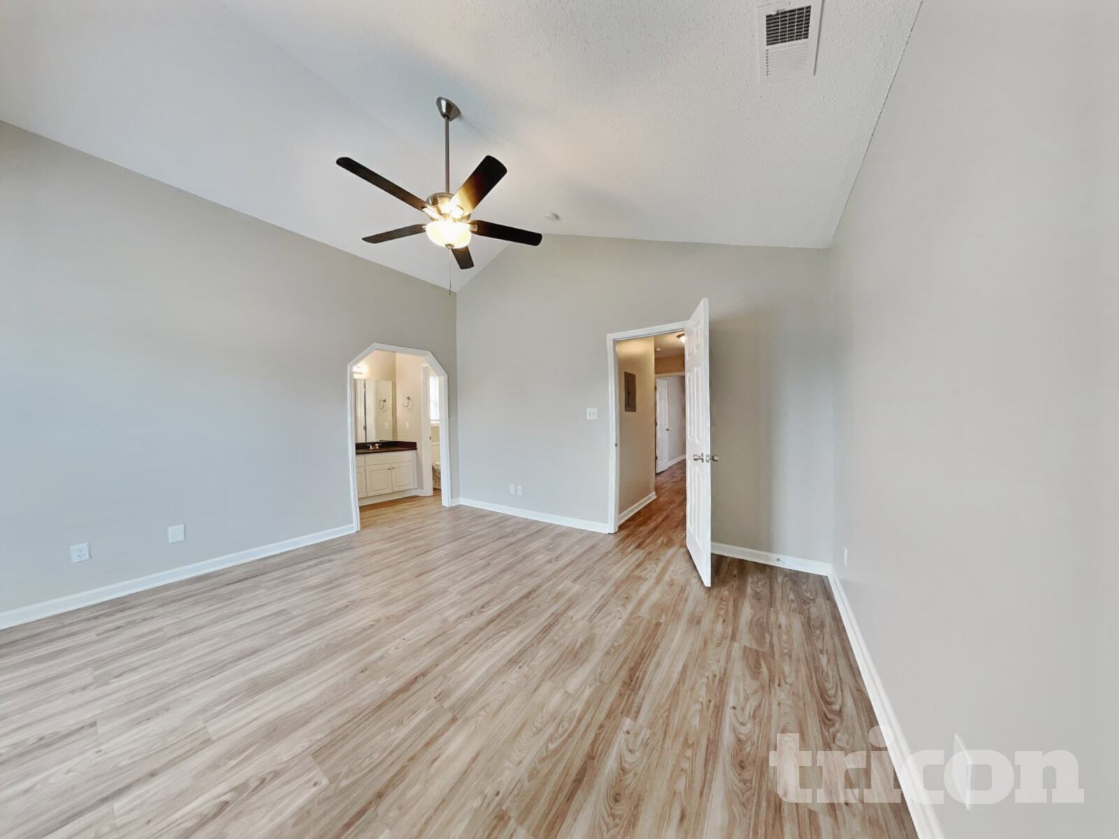 Building Photo - 5169 Parkerwood Dr