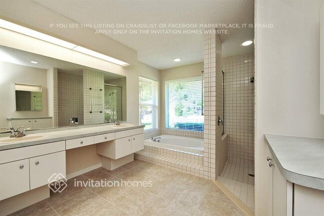 Building Photo - 437 Waterford Cir E