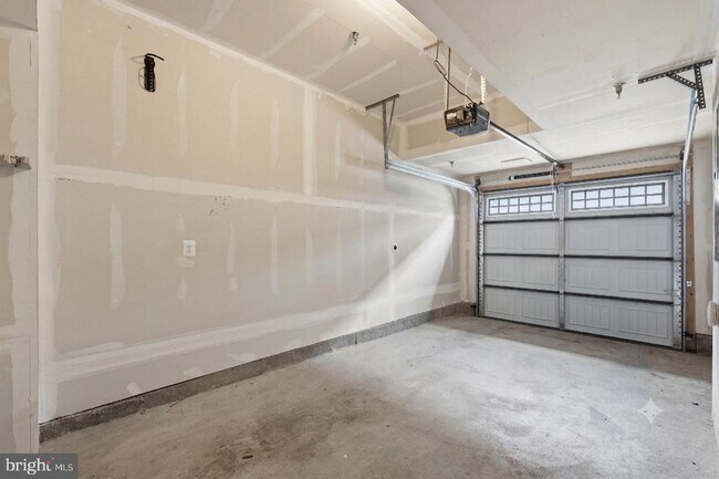 Building Photo - 45208 Lettermore Square