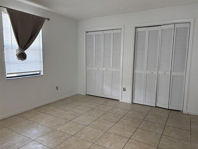 Building Photo - 2119 W Okaloosa Ave