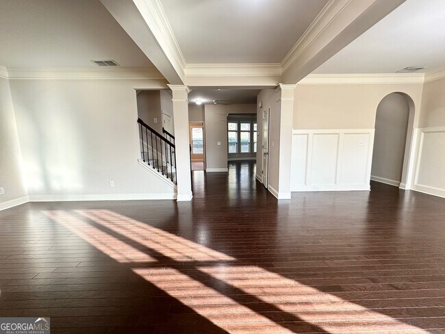 Building Photo - 5605 Upper Creek Ct