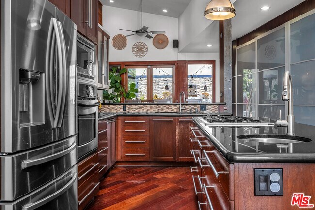 Building Photo - 4450 Campbell Dr