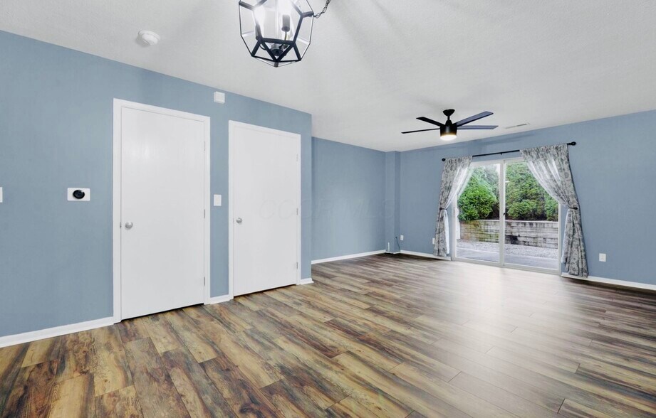 Building Photo - 1223 Rivercrest Dr
