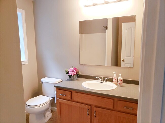 Building Photo - 13 Aldrich St