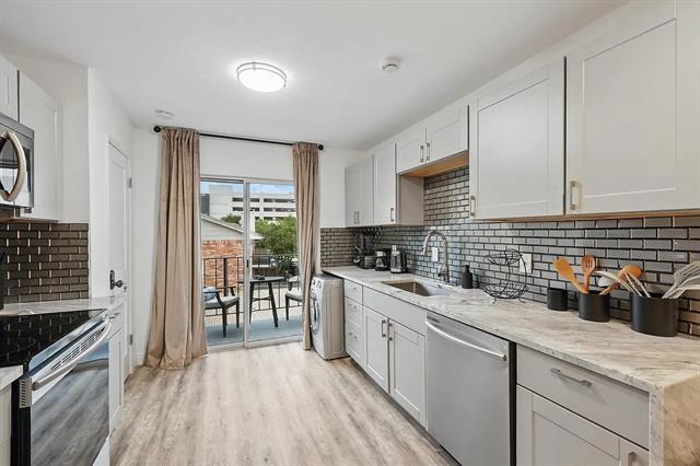 Building Photo - 8083 Meadow Rd