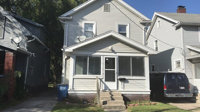 Primary Photo - 2 Bedroom House