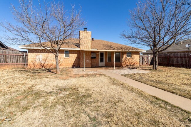 Building Photo - 505 W Coleman Ave