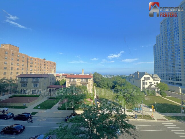 Building Photo - 1707 N Prospect Ave