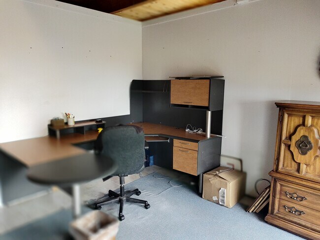 Building Photo - 20 Orcutt Dr