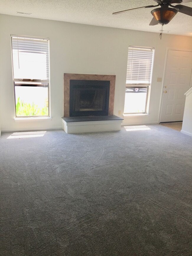 Building Photo - 2407 Marsh Creek Ct