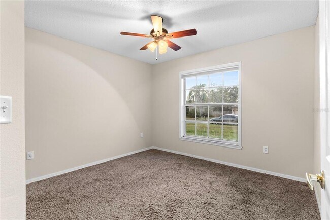Building Photo - 212 Bent Oak Loop
