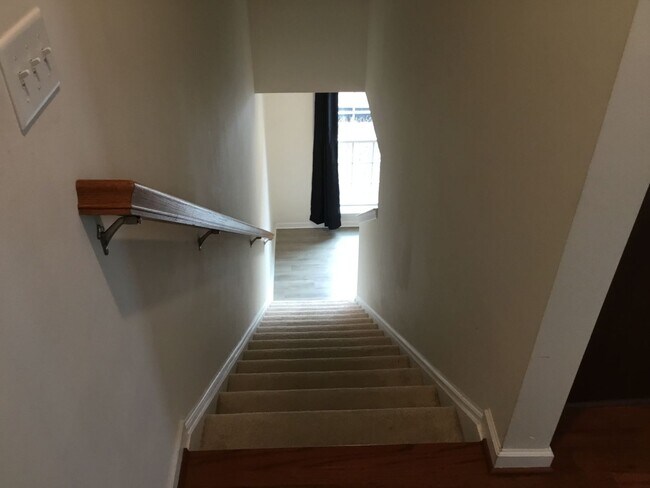 Building Photo - 3030 Meridian Cmns