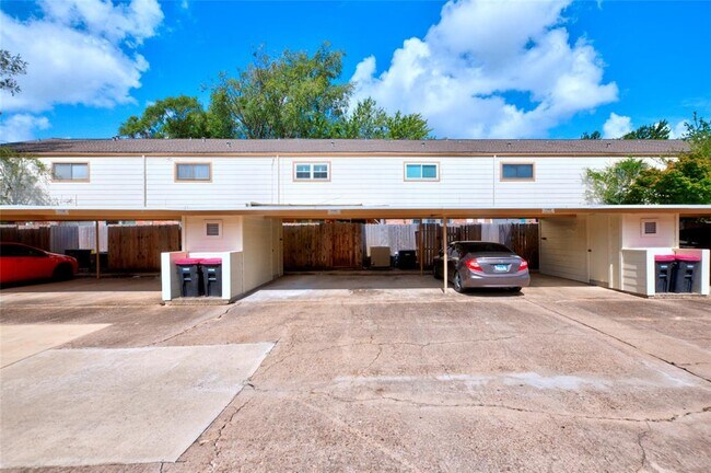 Building Photo - 1141 Country Pl Dr