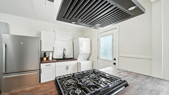 Building Photo - 3236 Allison Ave