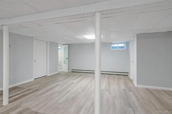 Building Photo - 630 Quaker Rd