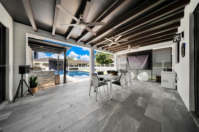 Building Photo - 1550 SW 89th Ct