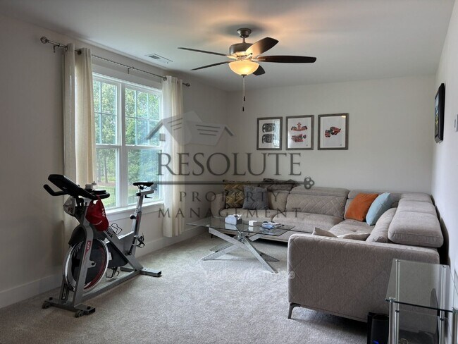 Building Photo - 60 Satinwing Ct