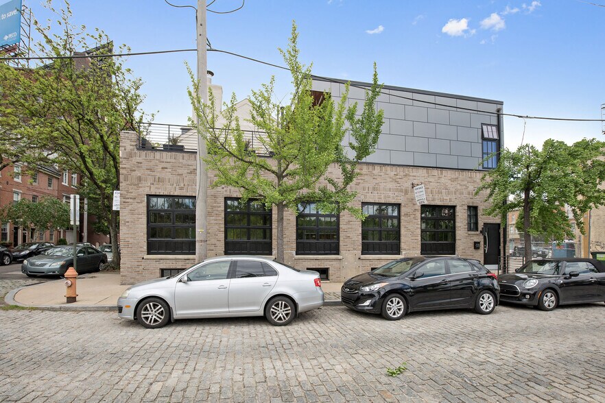 Building Photo - 318 N Lawrence St