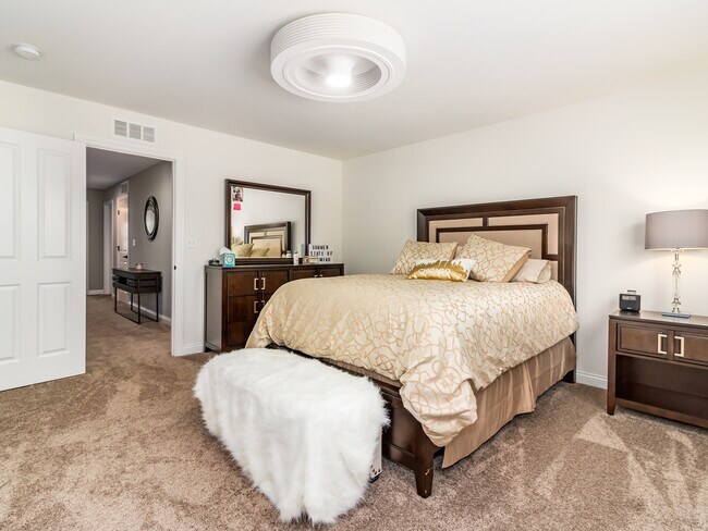 Building Photo - 1635 Castle Lawn Ct