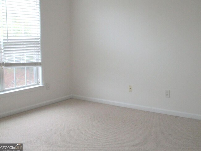 Building Photo - 1112 Thornborough Dr