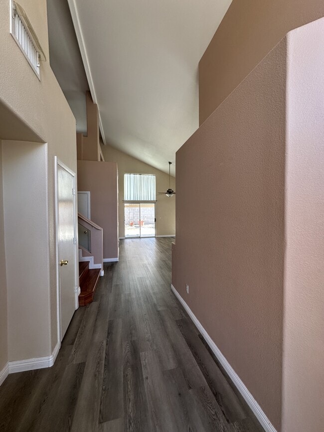 Building Photo - 903 Sterling Thorn Ct