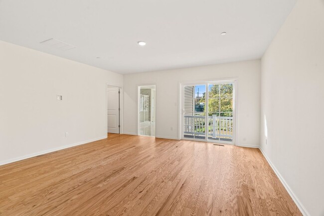 Building Photo - 2306 Palermo Dr