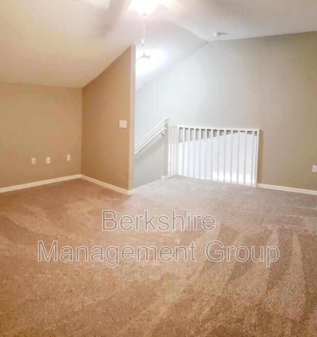 Building Photo - 1122 Pogonia Dr