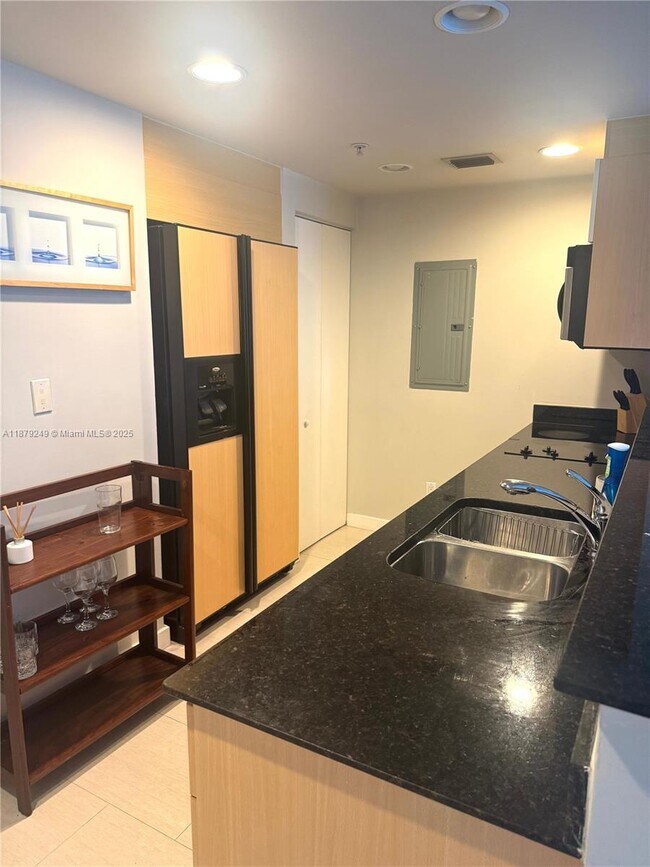 Building Photo - 335 S Biscayne Blvd