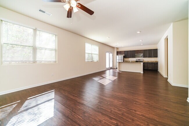 Building Photo - 504 Overo Dr