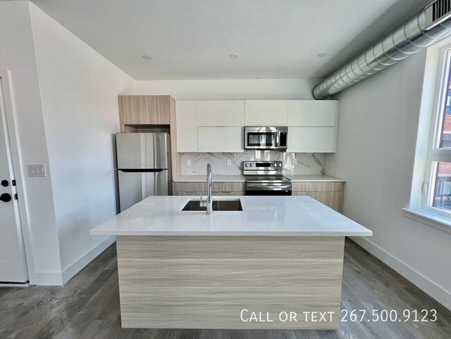 Building Photo - 1843 Hartranft St