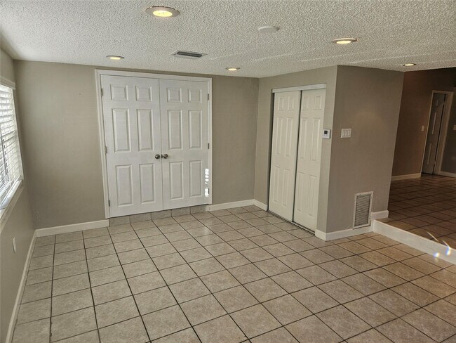 Building Photo - 2586 NW 58th Ave